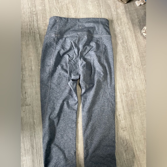 Old navy leggings - Picture 3 of 4